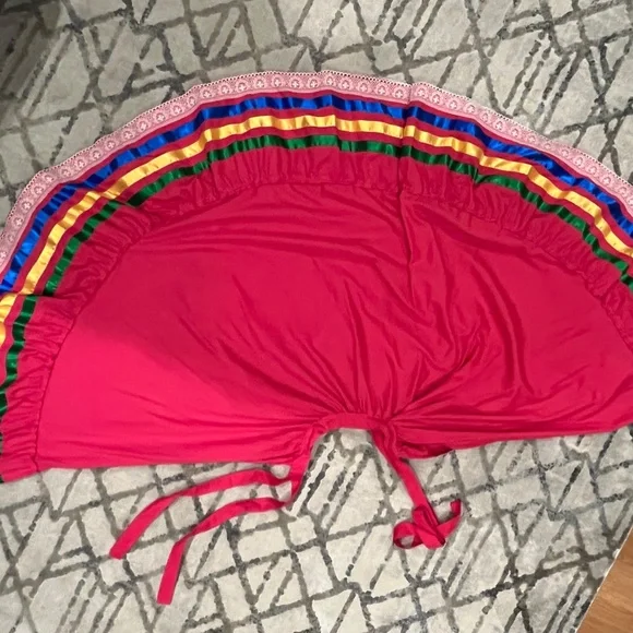 Folkloric Dance Costume Ensemble - Picture 5 of 14